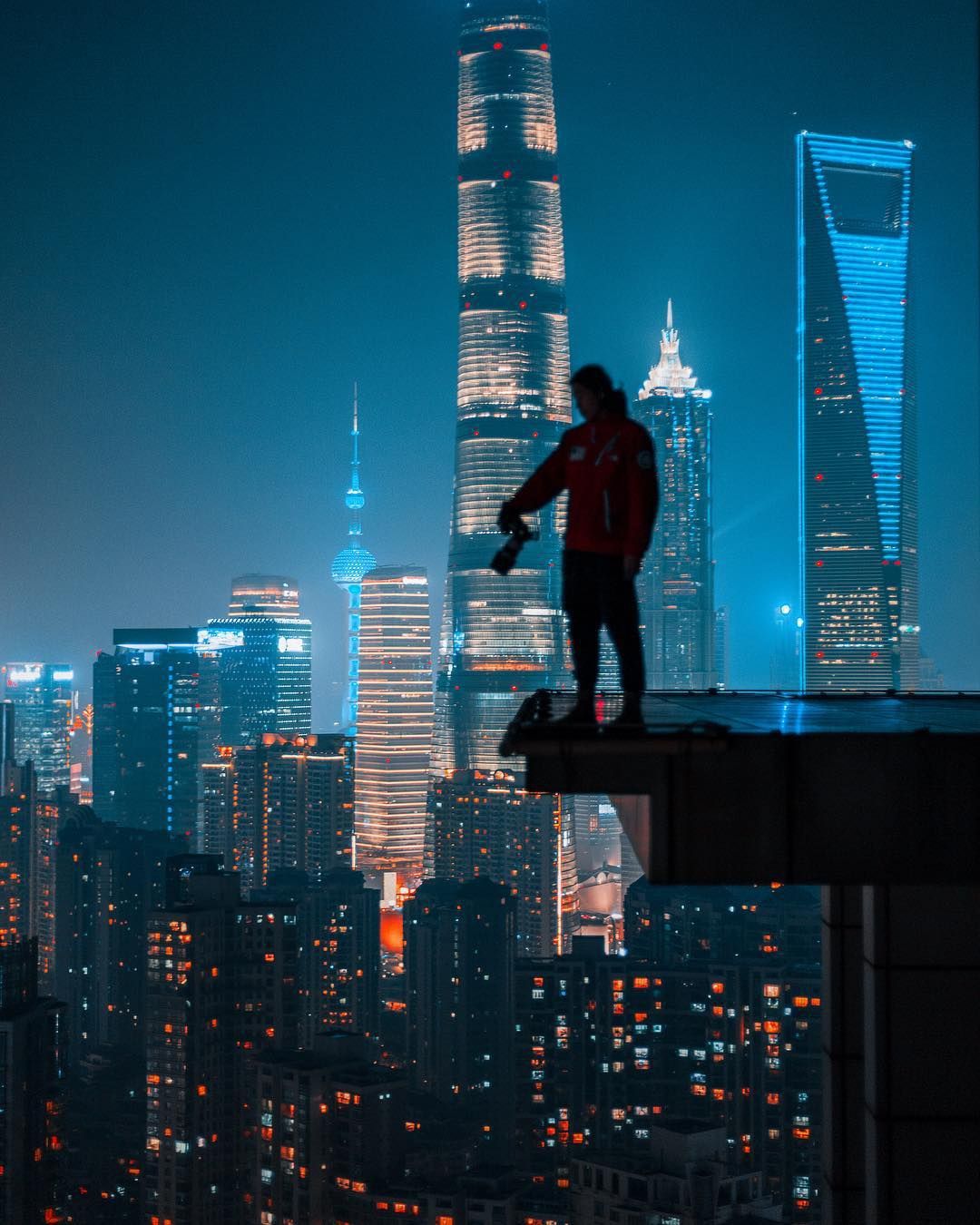 Звичайне життя на нічних вулицях Китаю: ефектні кадри