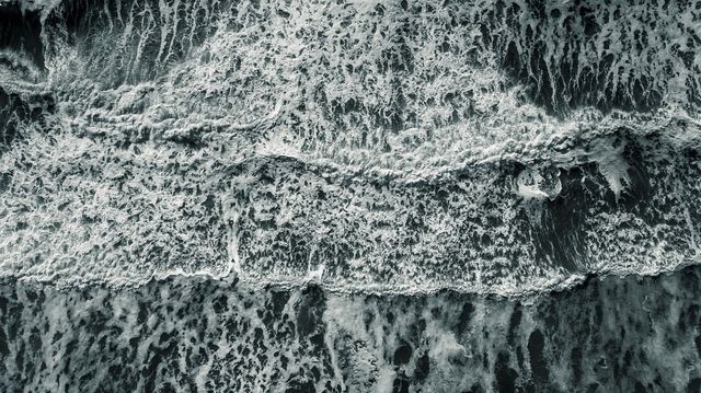 Фотограф показав шторм над Тихим океаном, і результат вражає - фото 255011