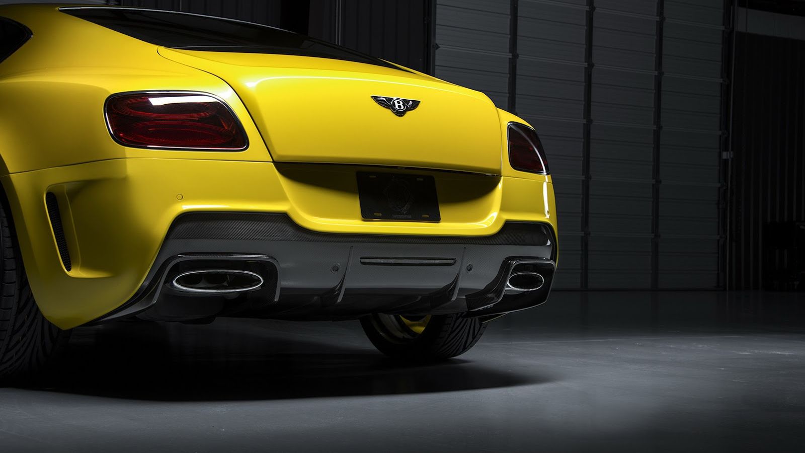 У Києві помітили незвичайне авто Bentley