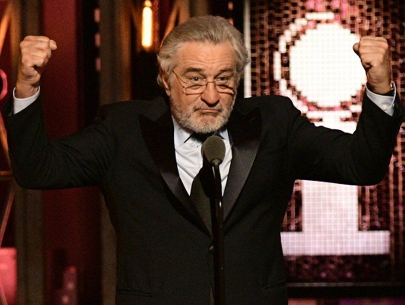 Роберт Де Ніро послав Трампа на врученні премії "Тоні": відеофакт (18+)