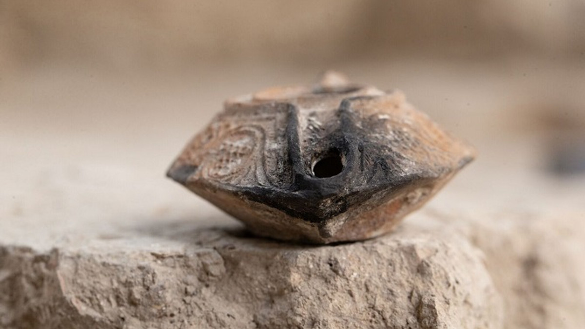 Ізраїльські археологи виявили рідкісний амулет, якому 1000 років - фото 1