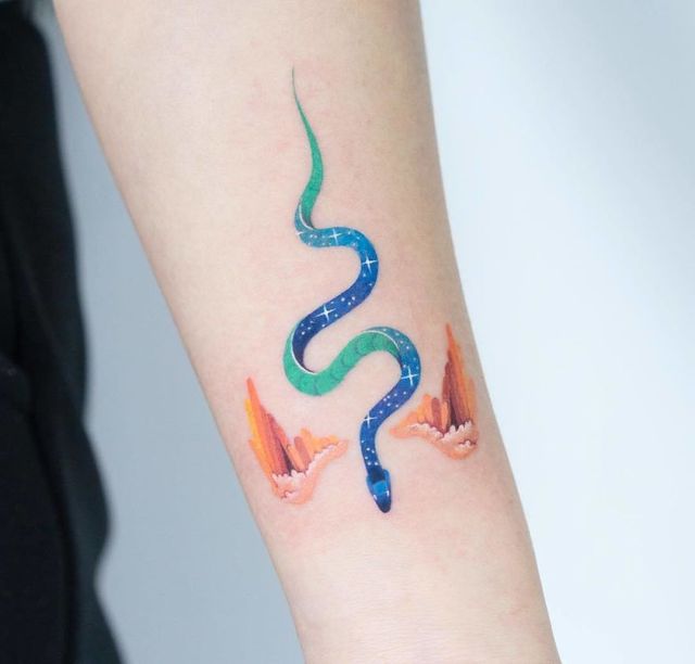 Художниця з Кореї створює незвичайні тату з чарівними зміями - фото 254147