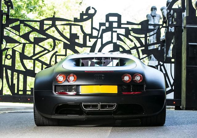 Останній серійний Bugatti Veyron Super Sport пустять з молотка - фото 255773