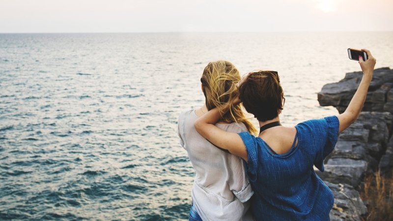 На кількох пляжах Гоа заборонили робити cелфі