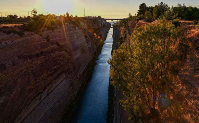Як виглядає найвужча протока в світі- фото 256045