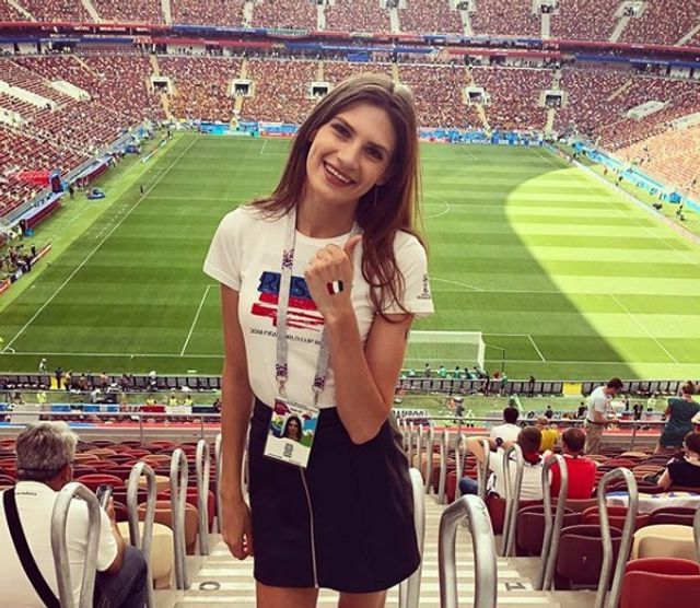 Буде гаряче! Найкрасивіші вболівальниці ЧС-2018 - фото 256405