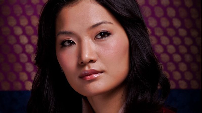 Як живе наймолодша у світі королева