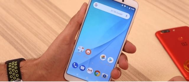 Xiaomi Mi A2 з голим Android потрапив в руки інсайдерів - фото 256084