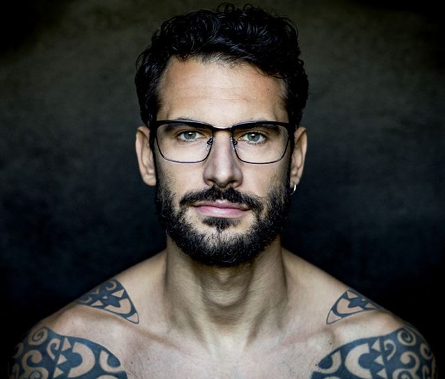 Люди в окулярах розумніші: вчені - фото 252370