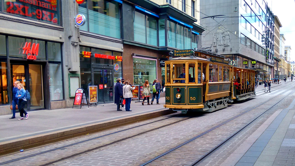 У Гельсінкі безкоштовно роздають раритетні трамваї, але є кілька умов - фото 1