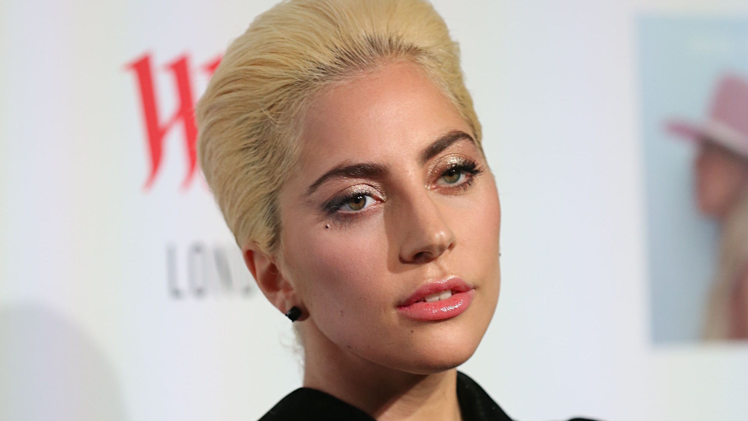 Співачка знялася у фільмі "Народження зірки" - фото 1