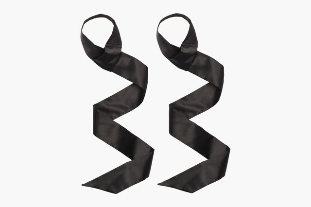 Rihanna випустила спекотні аксесуари для спальні - фото 259427