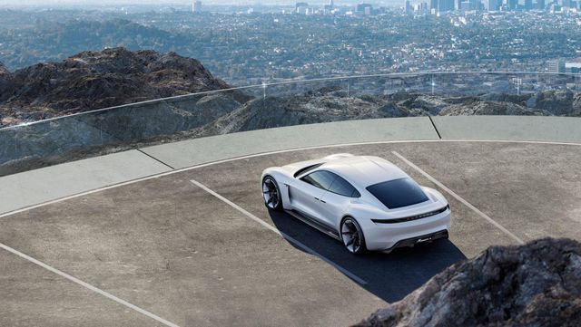Відома офіційна назва серійної версії Porsche Mission E - фото 254321