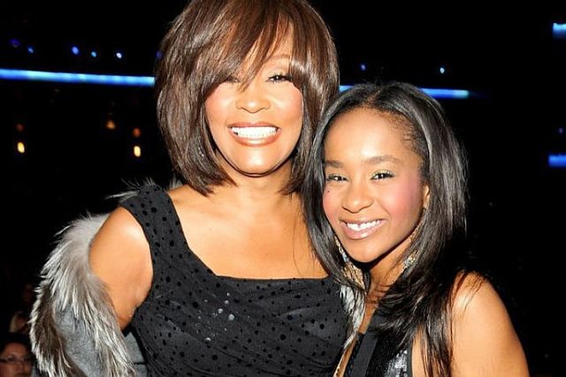 Вітні Х'юстон з дочкою - фото 253888