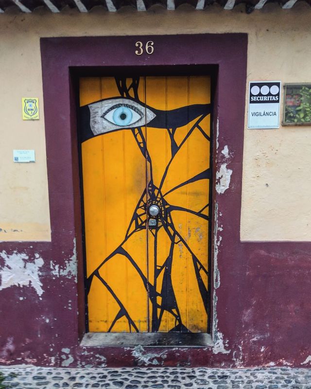 Фотограф показав таємничі двері островів Мадейра - фото 256547