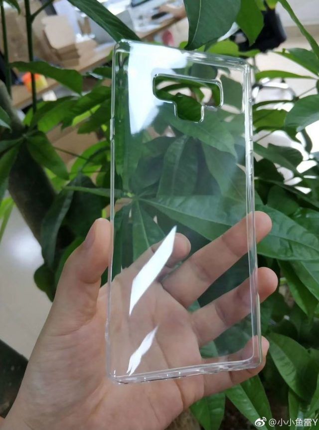 Чохол для Samsung Galaxy Note9 виявив цікаву особливість флагмана - фото 254638