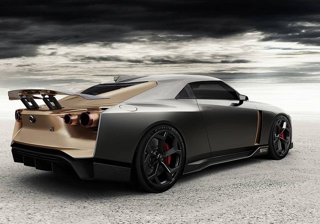 Компанія Nissan побудувала унікальну машину на честь 50-річчя моделі GT-R - фото 259235