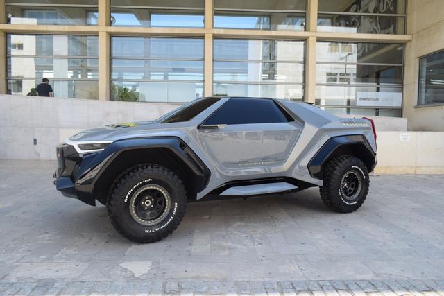 Іспанський стартап випустить 710-сильний позашляховик - фото 259043