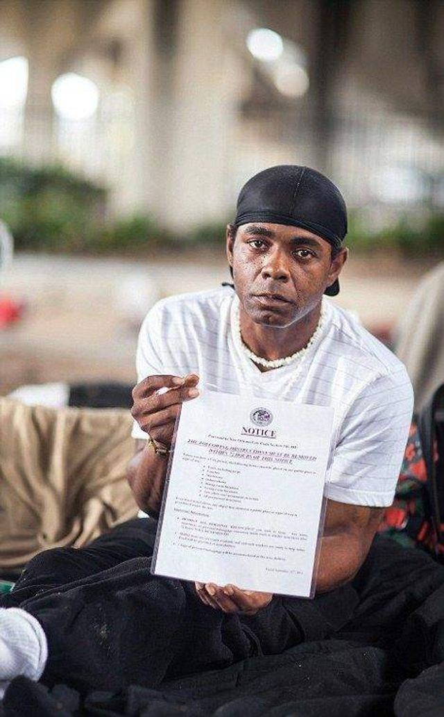 Фотограф показав, як живуть безхатченки США- фото 258658