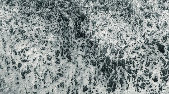 Фотограф показав шторм над Тихим океаном, і результат вражає - фото 255012