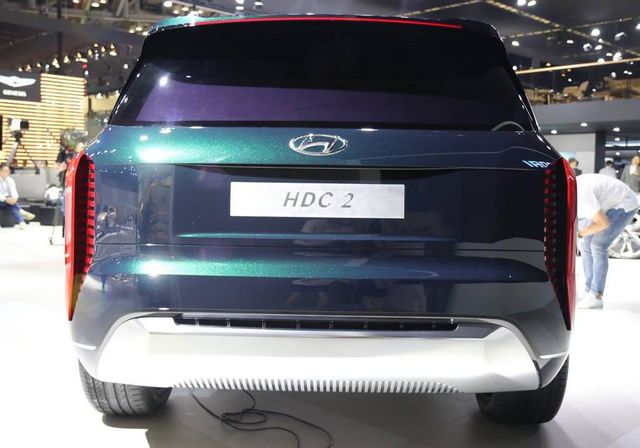 Hyundai представила прообраз флагманського кросовера - фото 253701