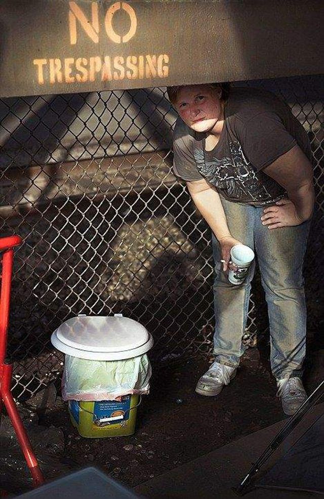 Фотограф показав, як живуть безхатченки США- фото 258663