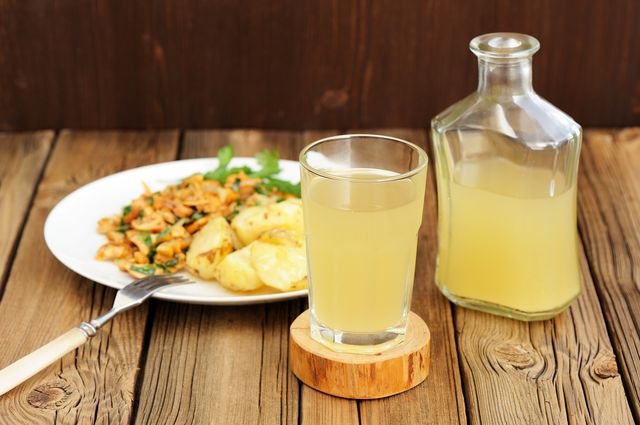 Пийте на здоров'я! Названі корисні властивості квасу- фото 255648