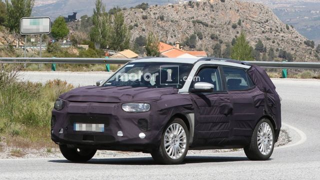 У мережі з'явилися перші фото нового кросовера SsangYong Actyon - фото 255397