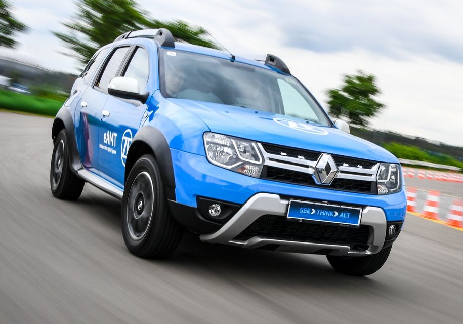 Компанія ZF показала гібридний Renault Duster