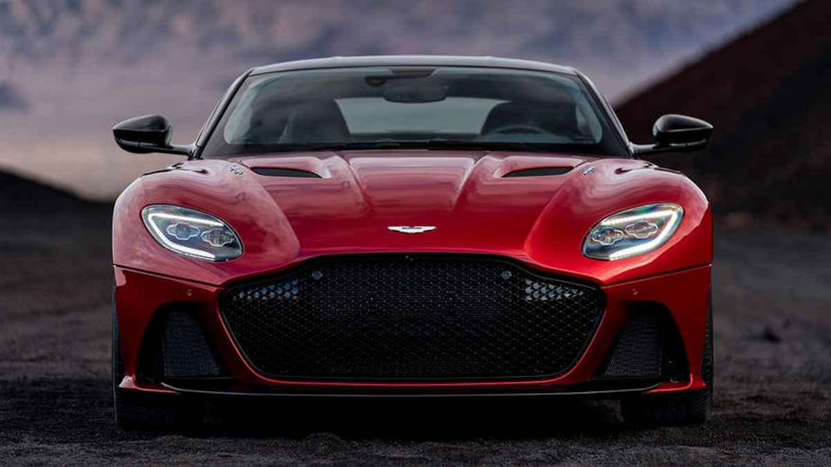 Aston Martin показав новий потужний спорткар DBS Superleggera - фото 1