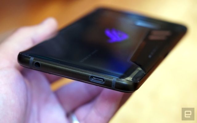 ASUS ROG Phone: потужний смартфон для мобільних ігор - фото 252683