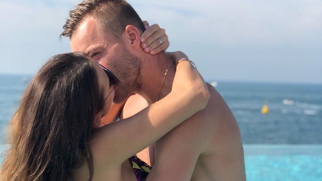 Андрій Ярмоленко зі своєю дружиною - фото 1