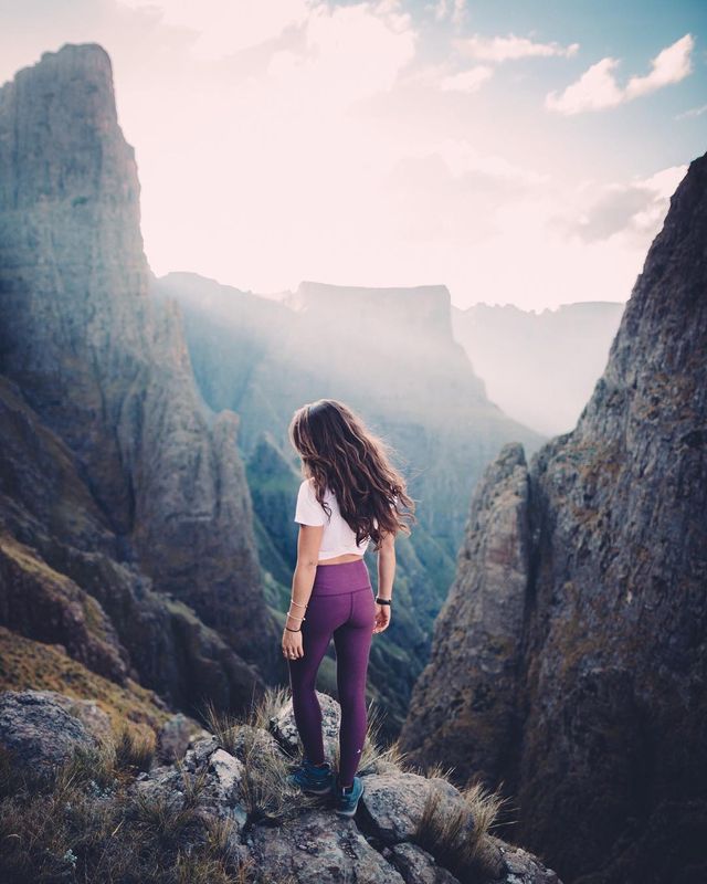 Чарівна модель показує свої подорожі світом - фото 263266