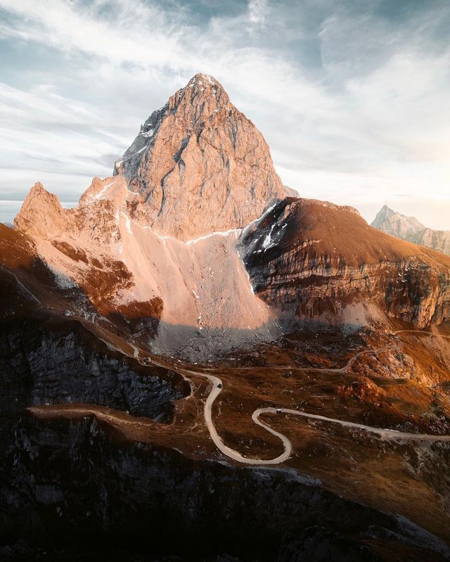  Еммет Спарлінг надихає своїми подорожами в Instagram - фото 264641