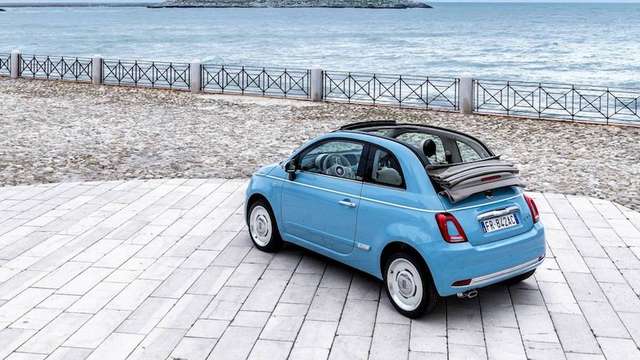 Fiat 500 перетворили на ідеальне пляжне авто з душем - фото 260624