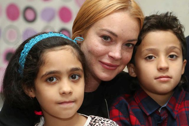 Лохан провела час з сирійськими біженцями в Туреччині - фото 264021