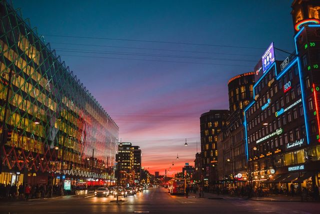 Рік з найщасливішими людьми у світі: сонячні фото - фото 259798