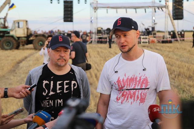 'Бумбокс' виступив на адмінмежі з Кримом - фото 264572