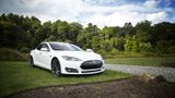 Tesla змінить інтер'єри своїх електрокарів