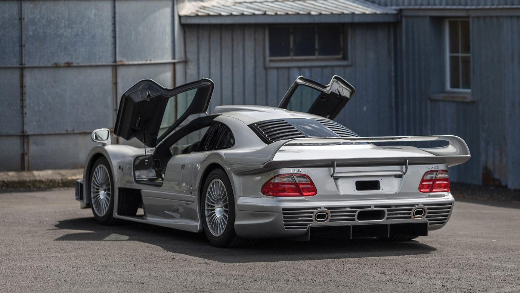 Спортивний прототип Mercedes-Benz AMG CLK GTR виставлять на торги
