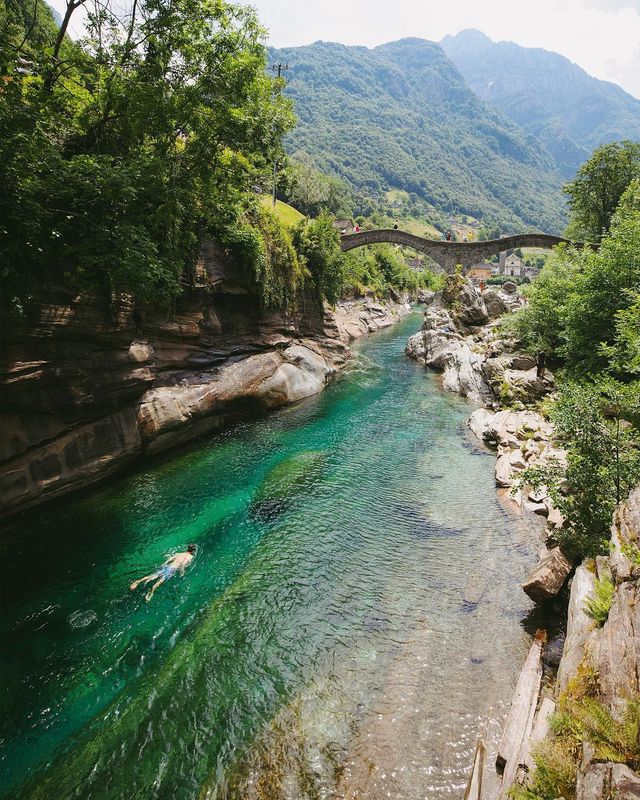 Відомий фотограф показує особливу красу мандрів - фото 262404