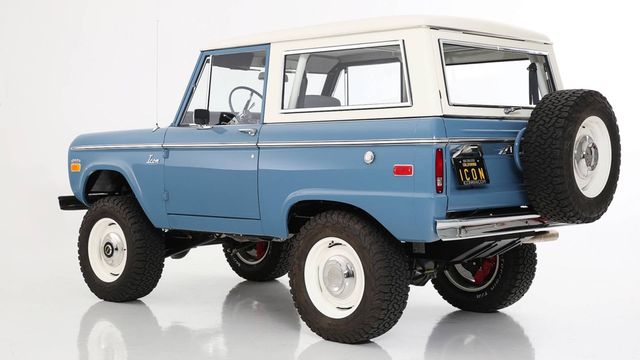 Американці побудували 'сучасний' Ford Bronco з двигуном від Mustang - фото 260015