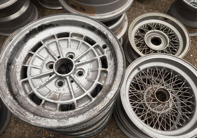 Британці знайшли покинутий контейнер з деталями для Ferrari 250 GTO - фото 259652