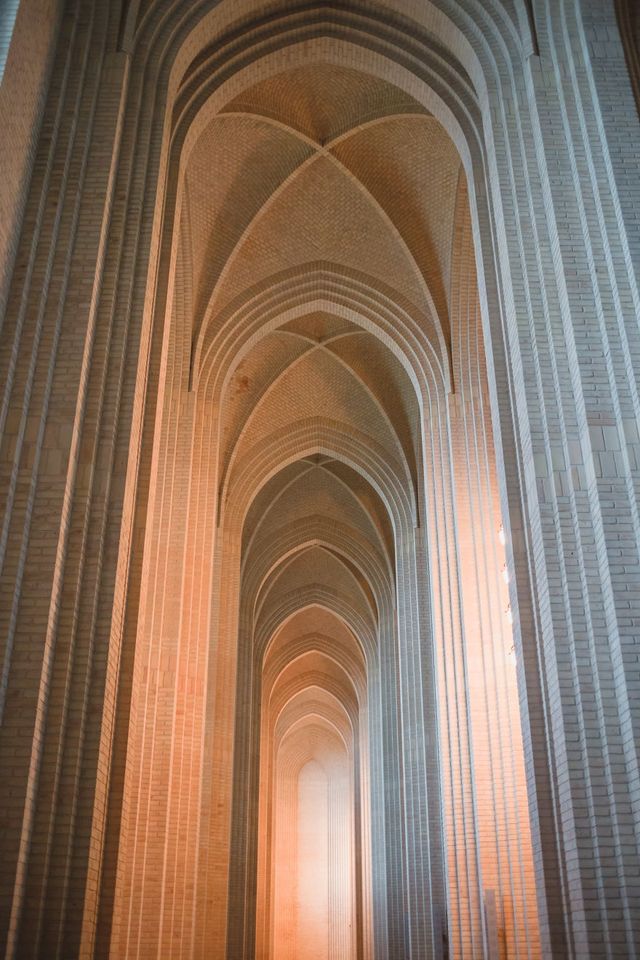 Рік з найщасливішими людьми у світі: сонячні фото - фото 259803