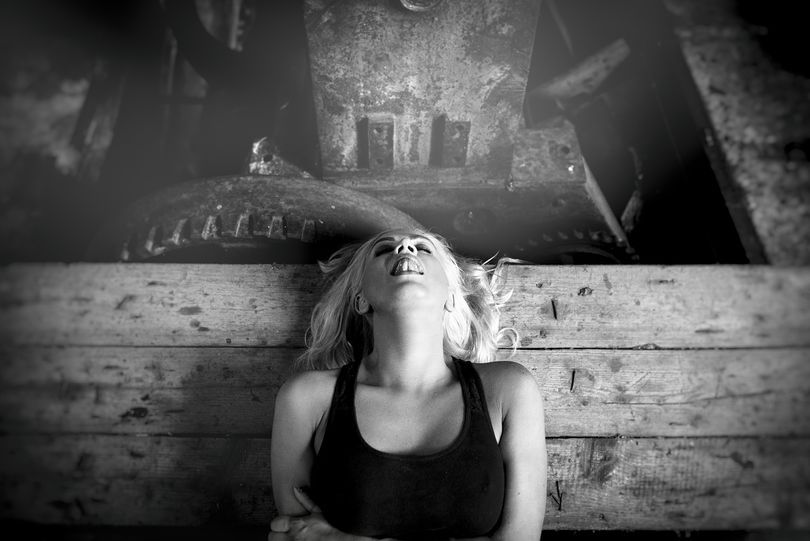 Національний День оргазму: литовський фотограф представив серію чуттєвих жіночих знімків