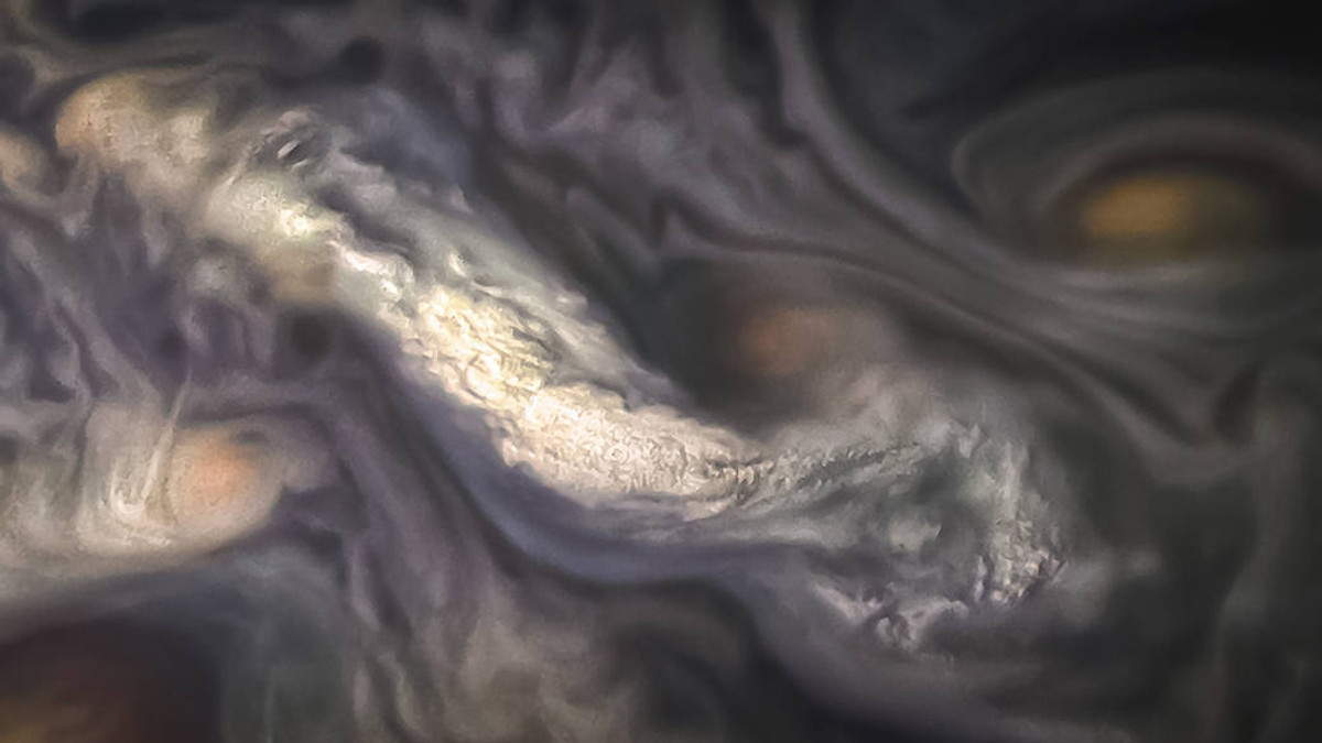 Хмари на Юпітері - фото 1