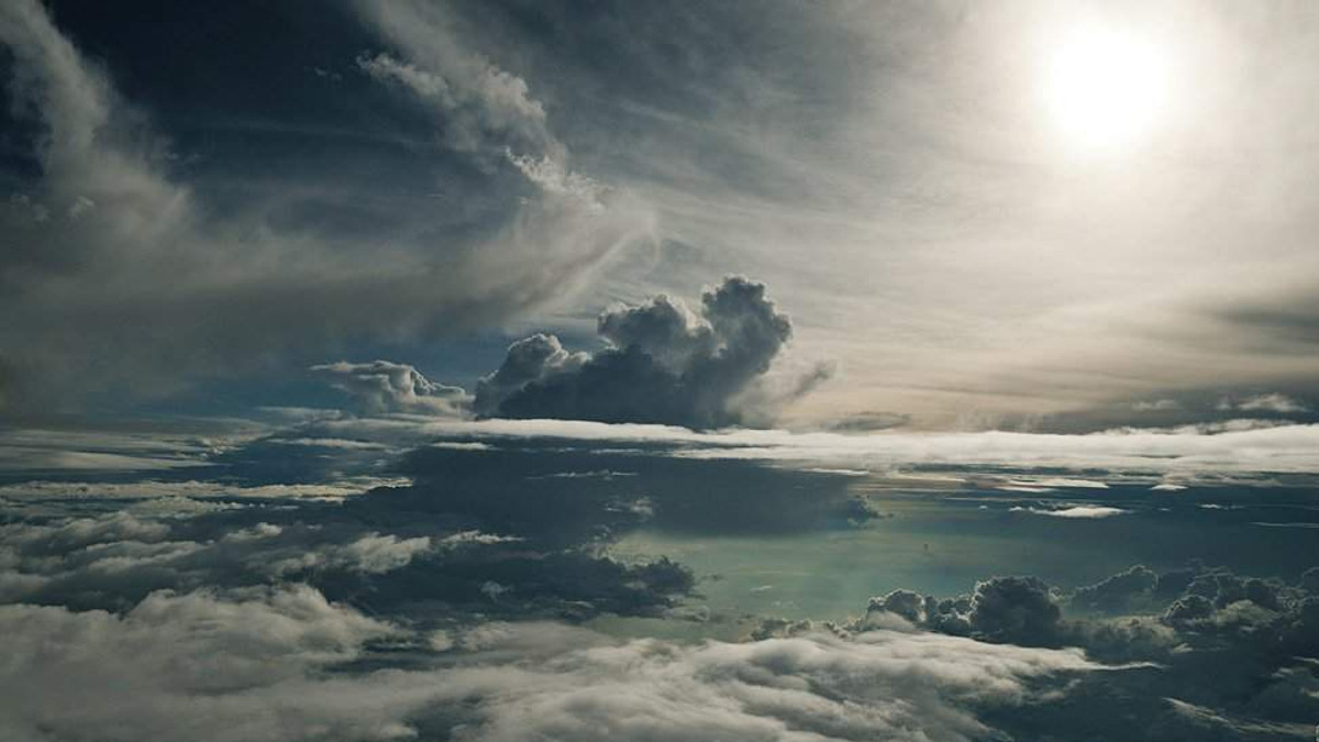Хмари складаються з найдрібніших крапель води - фото 1