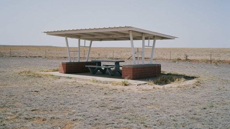 Незвично пусті вулички американського містечка