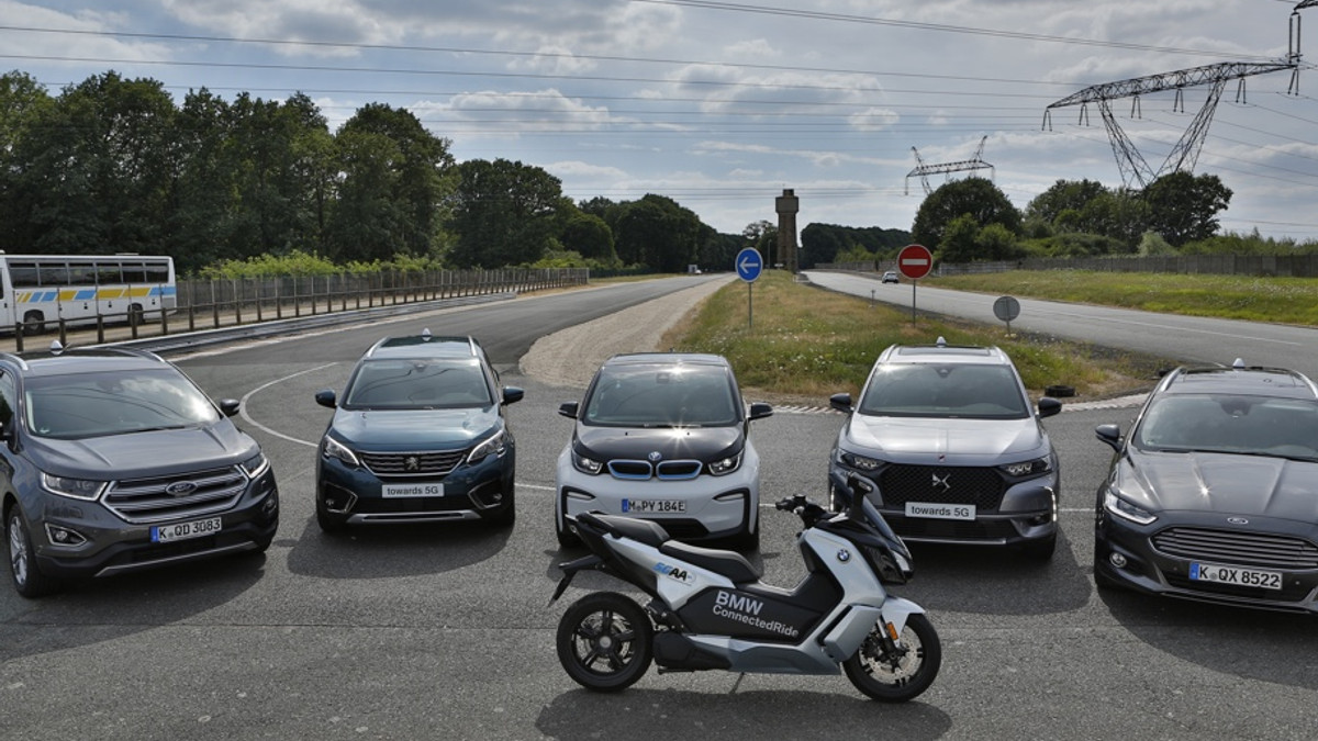 BMW, Peugeot і Ford навчили машини комунікувати між собою - фото 1