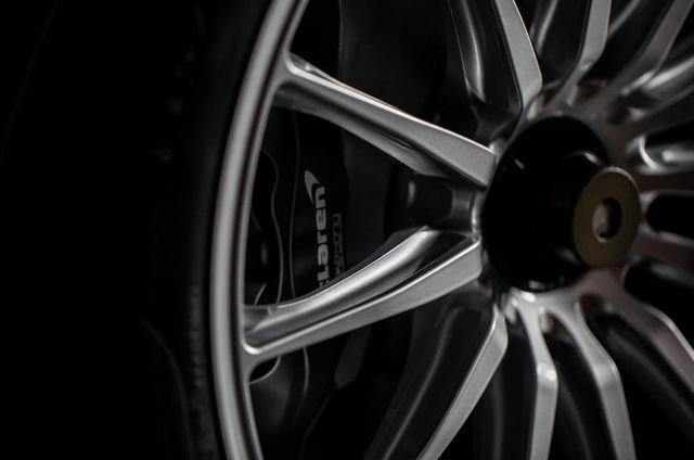 Британці удосконалили гіперкар від McLaren - фото 262500